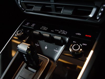 صورة مصغرة 17 لـ 2021 Porsche 911