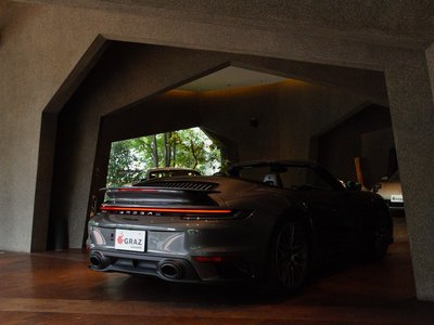 صورة 4 لـ 2021 Porsche 911