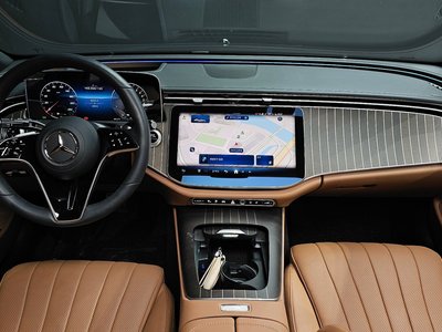 MERCEDES-BENZ E-CLASS - 5