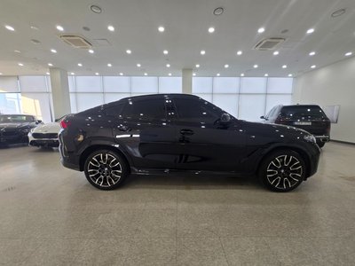2024 BMW X6 thumbnail 12