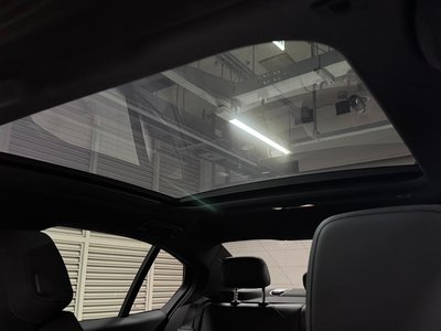 2025 BMW 5 SERIES thumbnail 19