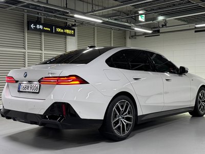 صورة 2 لـ 2025 BMW 5 SERIES