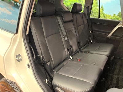 TOYOTA LAND CRUISER PRADO - 9