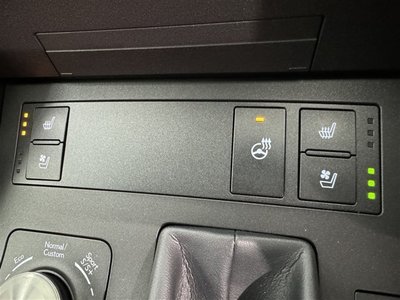 صورة مصغرة 17 لـ 2021 Lexus IS