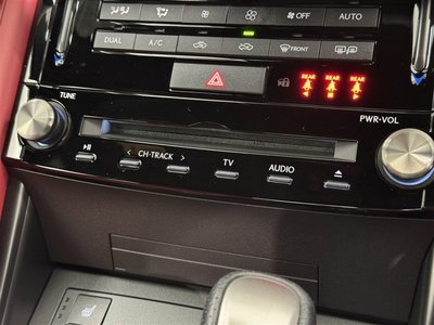 صورة مصغرة 13 لـ 2021 Lexus IS