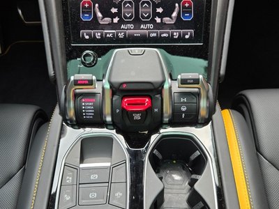 2024 Lamborghini URUS 照片 9