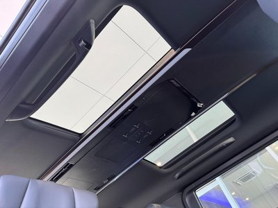 2026 Toyota ALPHARD — фото 2