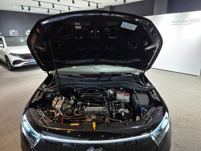 MERCEDES-BENZ EQA - 7