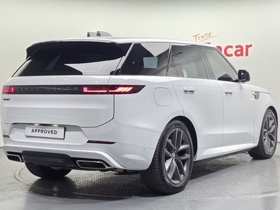 صورة 4 لـ 2025 LAND Rover RANGE ROVER SPORT