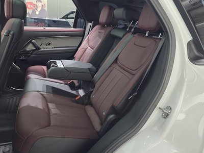 صورة 6 لـ 2025 LAND Rover RANGE ROVER SPORT