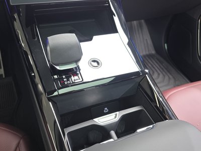 2025 LAND Rover RANGE ROVER SPORT — миниатюра 17