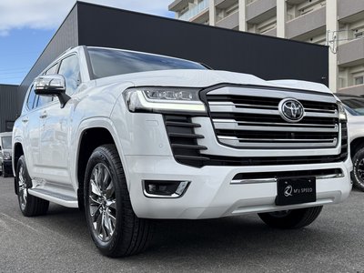 TOYOTA LAND CRUISER 300 - 1