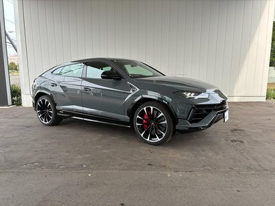 LAMBORGHINI URUS - 6