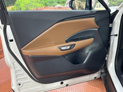 صورة مصغرة 47 لـ 2024 Lexus LBX