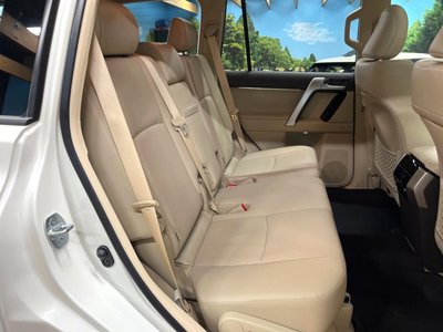 TOYOTA LAND CRUISER PRADO - 9
