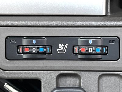 TOYOTA LAND CRUISER PRADO - 7
