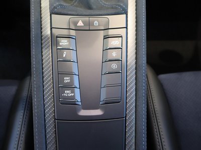 صورة مصغرة 45 لـ 2025 Porsche 718