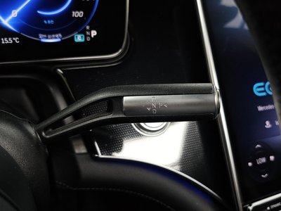 MERCEDES-BENZ EQS - 9