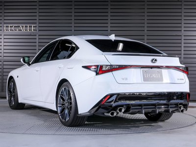 LEXUS IS - 9