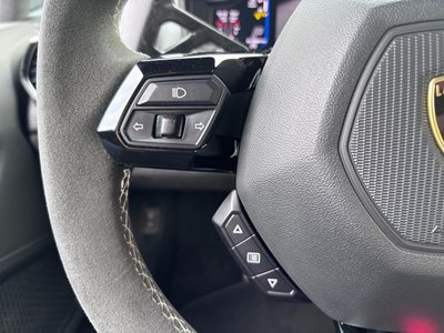 2020 Lamborghini HURACAN thumbnail 35