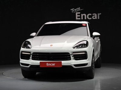 صورة 2 لـ 2022 Porsche CAYENNE