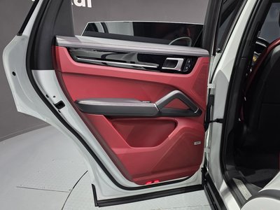 صورة مصغرة 15 لـ 2022 Porsche CAYENNE