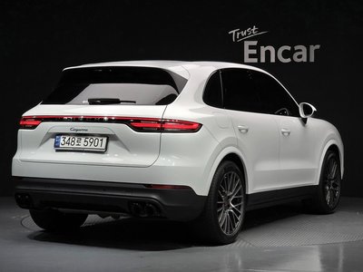 صورة 3 لـ 2022 Porsche CAYENNE
