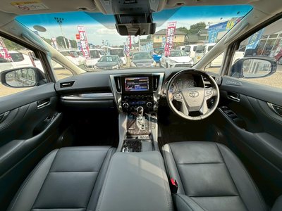 2021 Toyota ALPHARD photo 4
