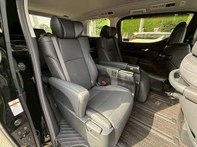 2021 Toyota ALPHARD thumbnail 39