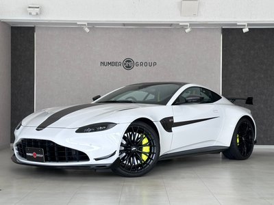 ASTON MARTIN VANTAGE - 1
