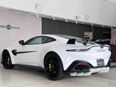 ASTON MARTIN VANTAGE - 4