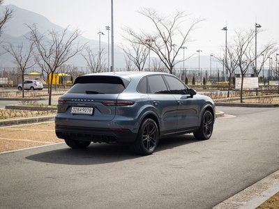 PORSCHE CAYENNE - 4