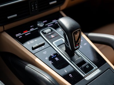 PORSCHE CAYENNE - 8