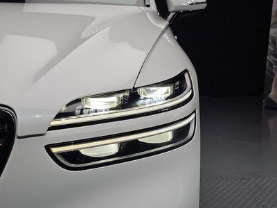 2022 Genesis GV70 photo 9