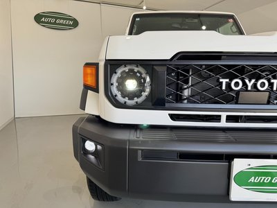 TOYOTA LAND CRUISER 70 - 4