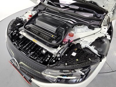 MERCEDES-BENZ EQE - 7