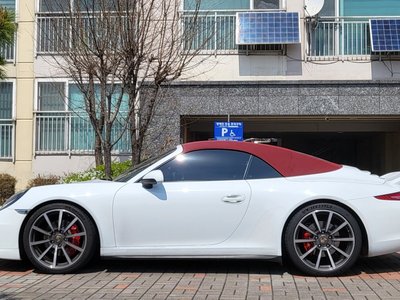 PORSCHE 911 - 6
