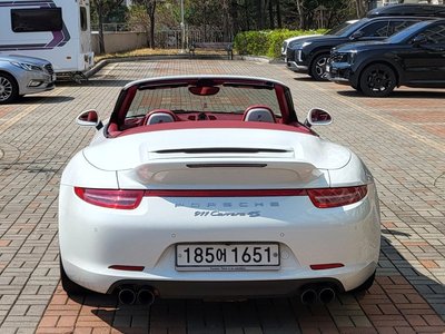 PORSCHE 911 - 8