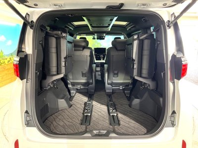 صورة 10 لـ 2024 Toyota ALPHARD