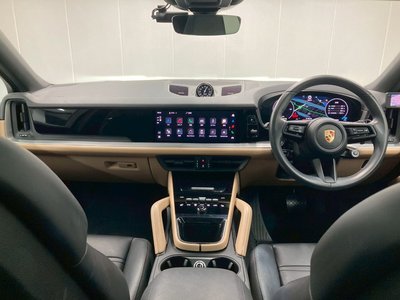 PORSCHE CAYENNE - 3