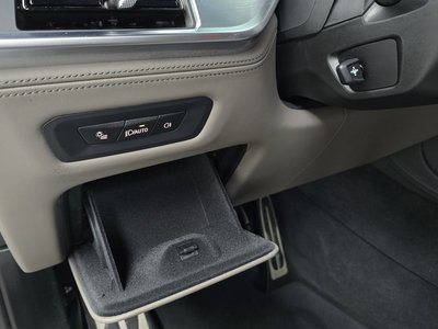 2024 BMW X5 M 缩略图 25