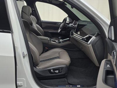2024 BMW X5 M 缩略图 16