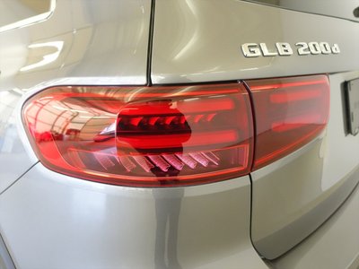 MERCEDES-BENZ GLB - 9