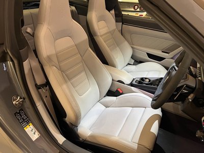 PORSCHE 911 - 8