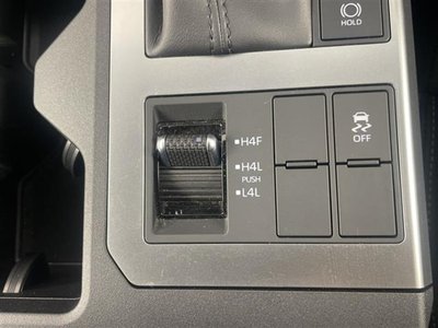 2024 Toyota LAND CRUISER 250 photo 10