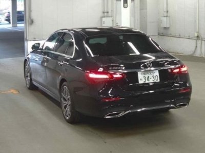 MERCEDES-BENZ E-CLASS - 2