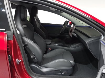 صورة مصغرة 16 لـ 2026 Tesla MODEL 3