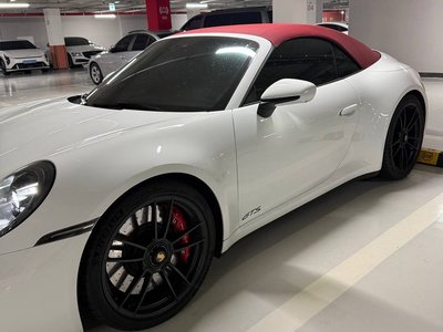 PORSCHE 911 - 4