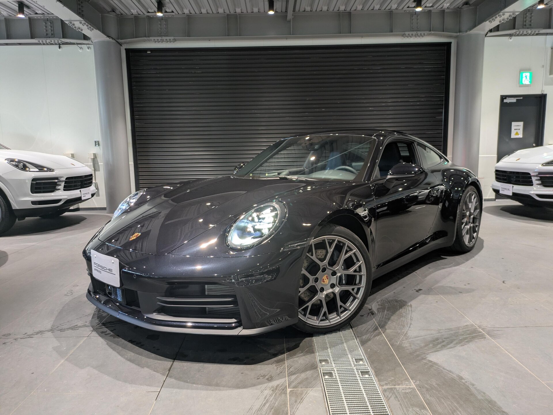 PORSCHE 911 - View 1