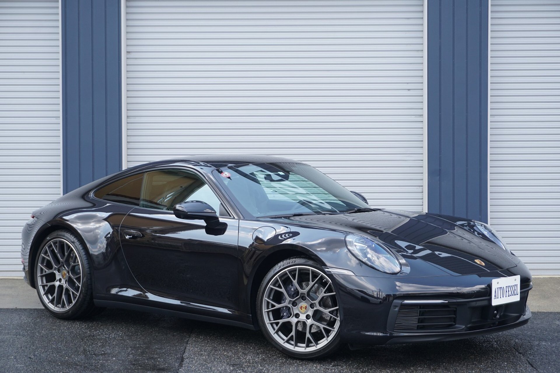 PORSCHE 911 - View 1